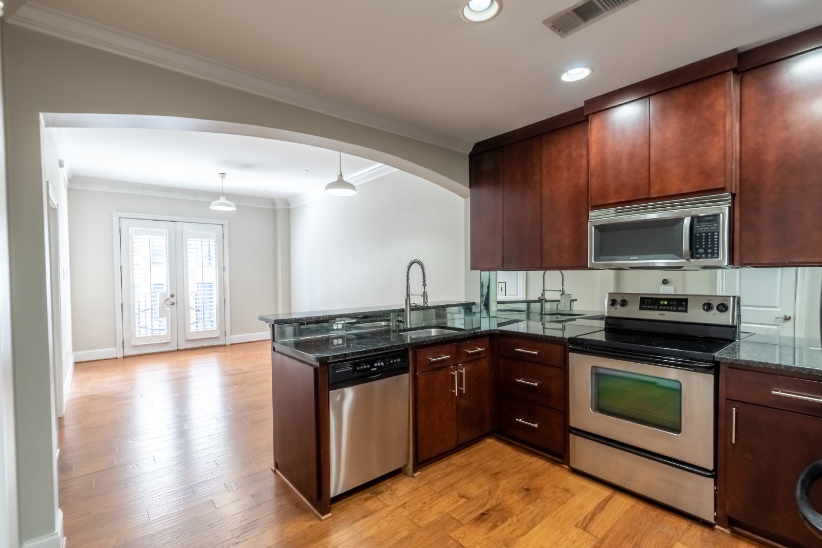 1 Bedroom Rental – 2255 Peachtree Rd NE Unit 525, Atlanta, GA, 30309-1170